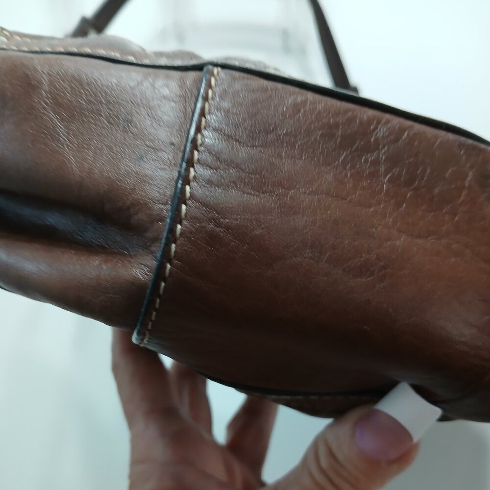 Fossil Lightweight Leather Hobo🤎 - Picture 4 of 9